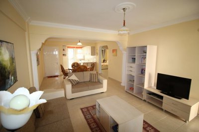 A Fully Furnished Didim Property In Sought After Complex – Lounge through to the kitchen