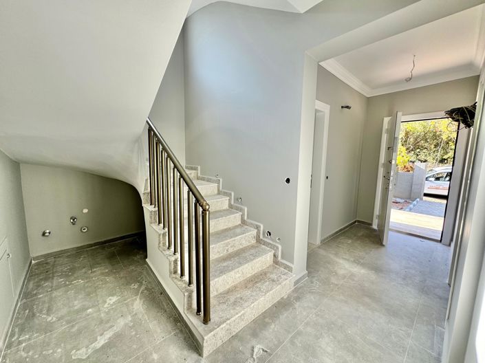 Image No.5-5 Bed Villa for sale