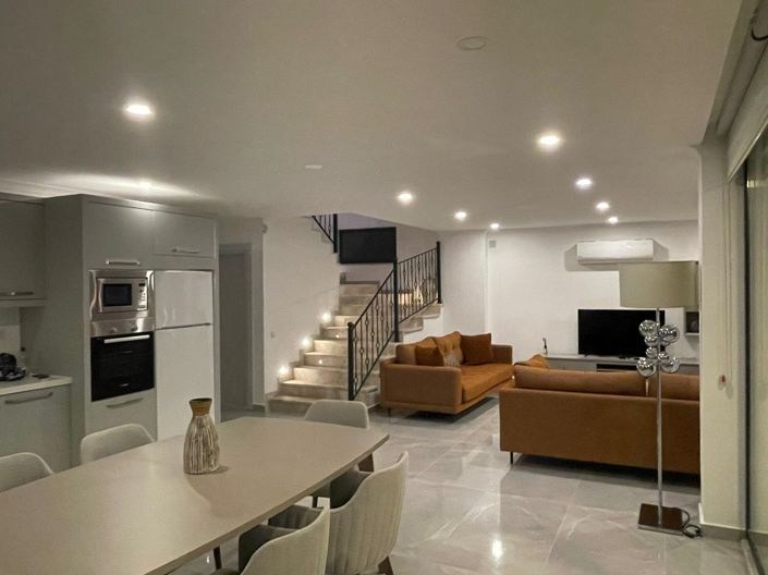 Image No.8-4 Bed Villa for sale