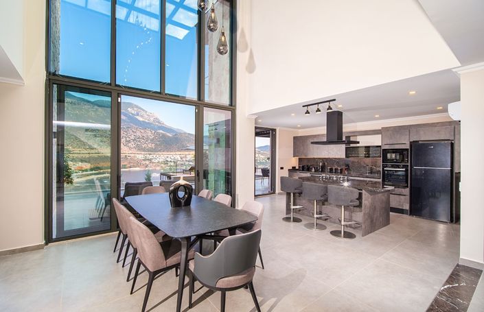 Image No.8-5 Bed Villa for sale