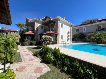 A Pretty Ground Floor, Garden Apartment For Sale In Scenic Dalyan - Communal swimming pool