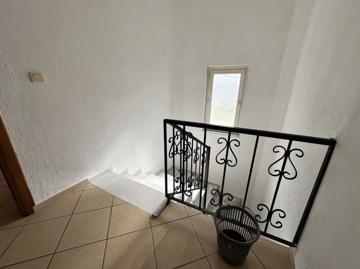 Image No.10-3 Bed Villa for sale