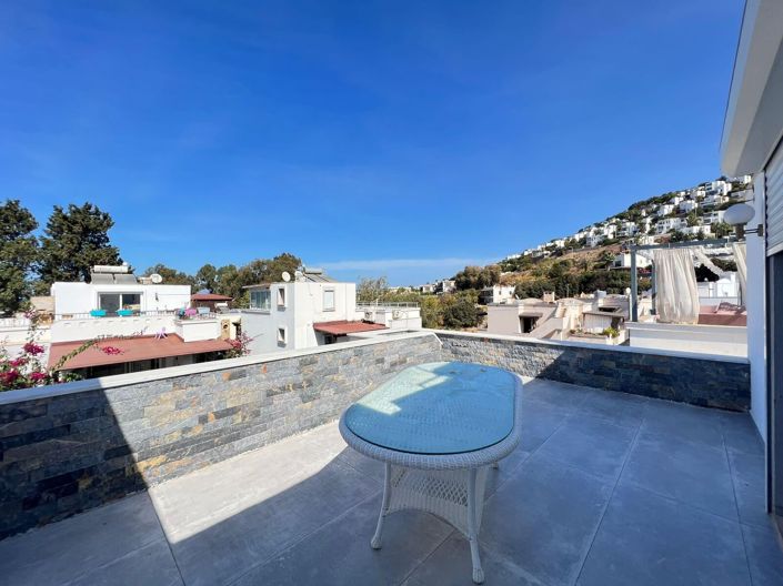 Image No.19-3 Bed Apartment for sale