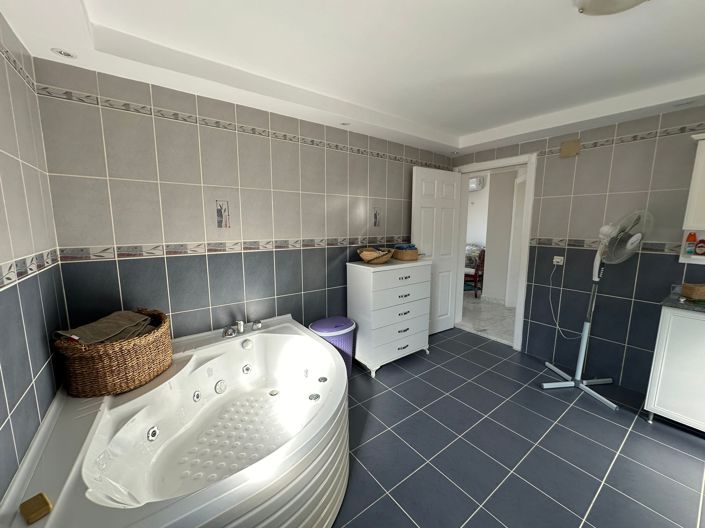 Image No.22-3 Bed Villa for sale