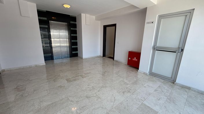 Image No.21-3 Bed Apartment for sale