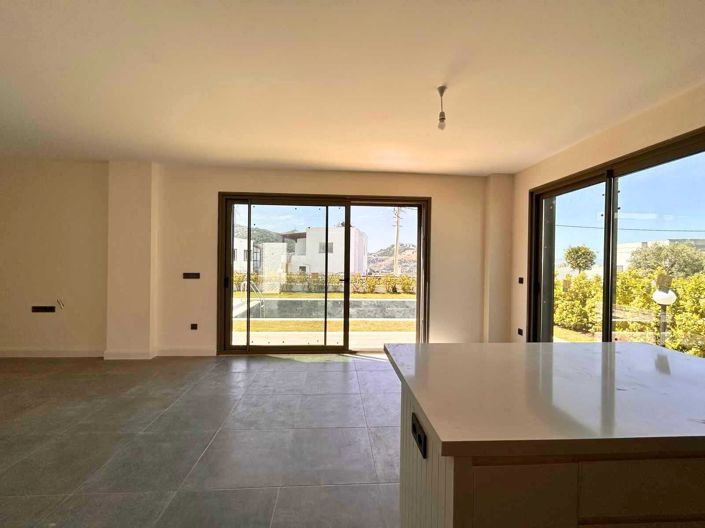 Image No.14-4 Bed Villa for sale