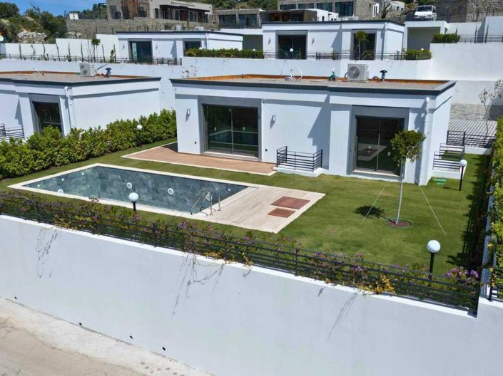 Image No.2-4 Bed Villa for sale