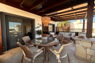 Tranquil Two-Bedroom Apartment In Bodrum For Sale - Alfresco dining and entertaining space