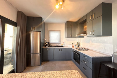 Tranquil Two-Bedroom Apartment In Bodrum For Sale - Stylish fully fitted kitchen