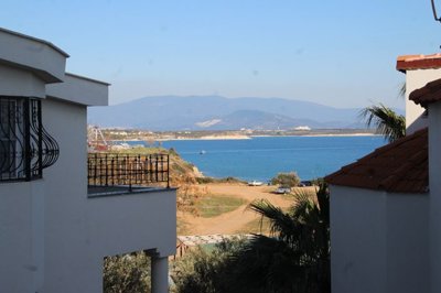 Altinkum New Traditional Marina Villa - Roof terrace marina views
