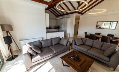 A Flawless Single-Storey Yalikavak Property For Sale - Fully furnished lounge