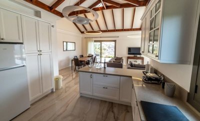 A Flawless Single-Storey Yalikavak Property For Sale - From the kitchen to the lounge