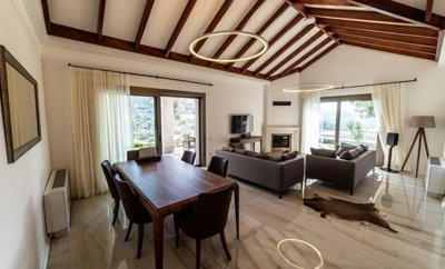 A Flawless Single-Storey Yalikavak Property For Sale - Bright and airy living space