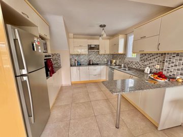 Beautiful Fethiye Property For Sale Near The Beach - Large fully fitted kitchen