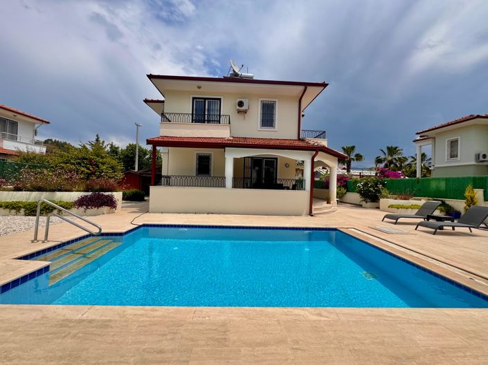 Image No.2-3 Bed Villa for sale