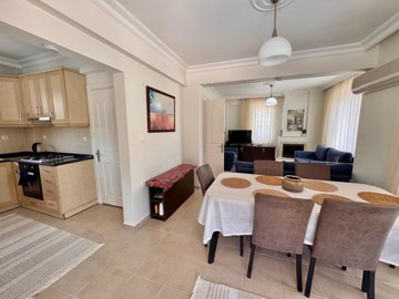 A Charming Detached Calis Villa For Sale - Dining area to the kitchen and lounge