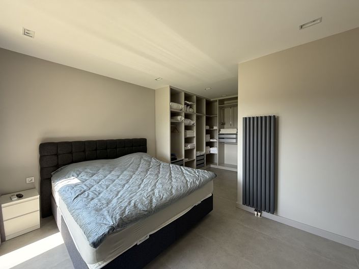 Image No.14-3 Bed Apartment for sale