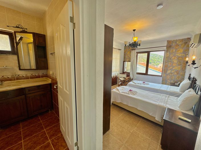 Image No.16-5 Bed Villa for sale