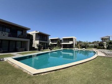 Idyllic Apartment In Bodrum For Sale - Set on a boutique complex with an Olympic pool
