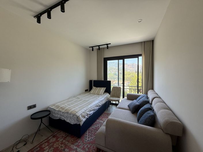 Image No.19-2 Bed Apartment for sale