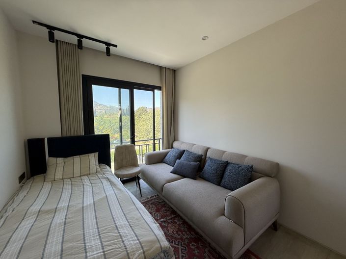 Image No.20-2 Bed Apartment for sale