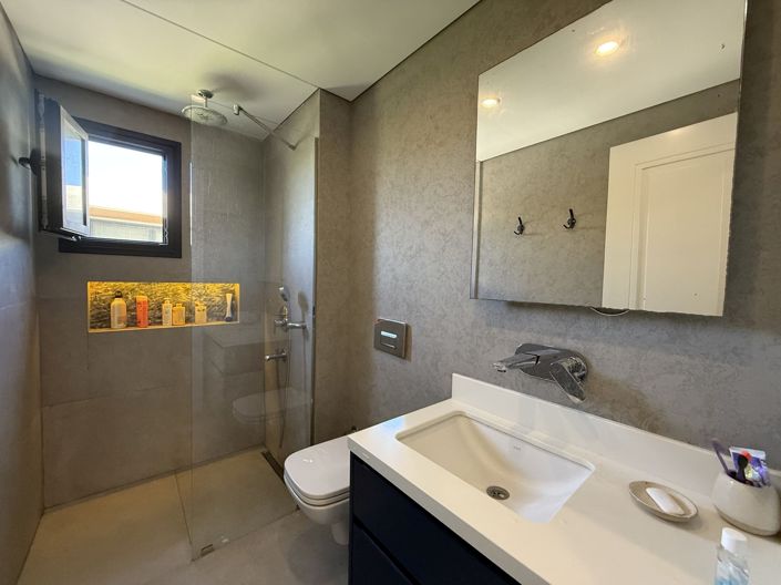 Image No.21-2 Bed Apartment for sale