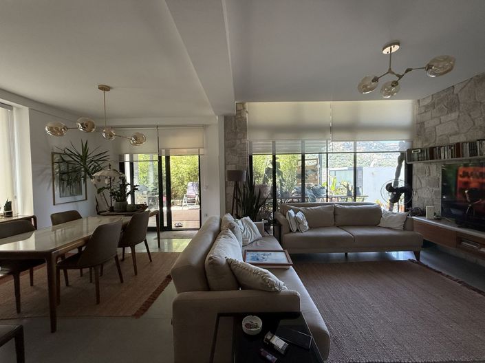 Image No.10-4 Bed Villa for sale