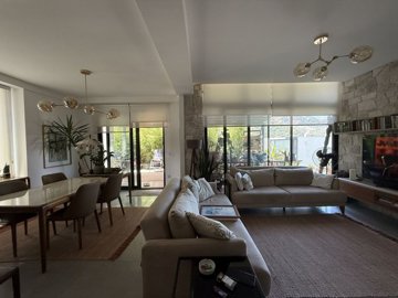 A Tranquil Duplex Yalikavak Property For Sale - Open-plan living space