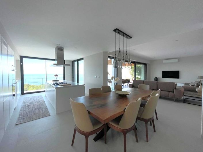 Image No.10-4 Bed Villa for sale