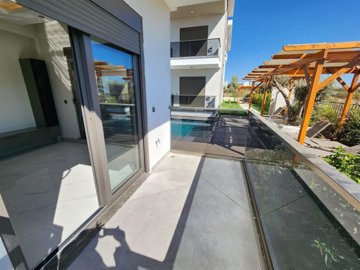 Idyllic Property For Sale In Manavgat, Antalya - Living area's balcony