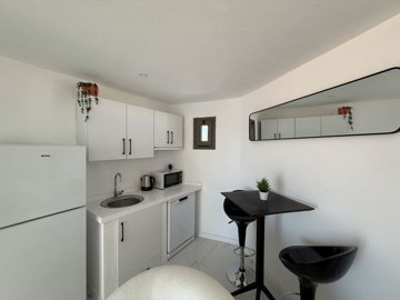 Chic Bodrum Property For Sale With A Shared Pool - Fully fitted modern kitchen