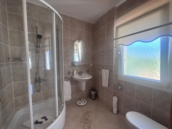 Image No.20-3 Bed Villa for sale