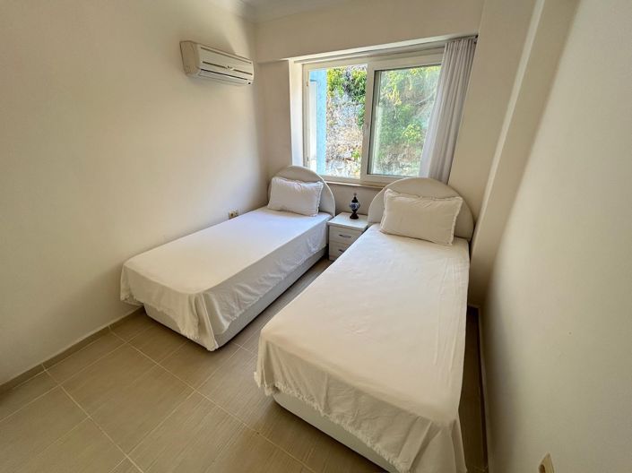 Image No.22-3 Bed Apartment for sale