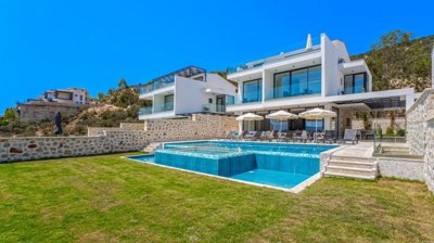 Exceptional Kalkan Triplex Villa For Sale - Large private plot and pool