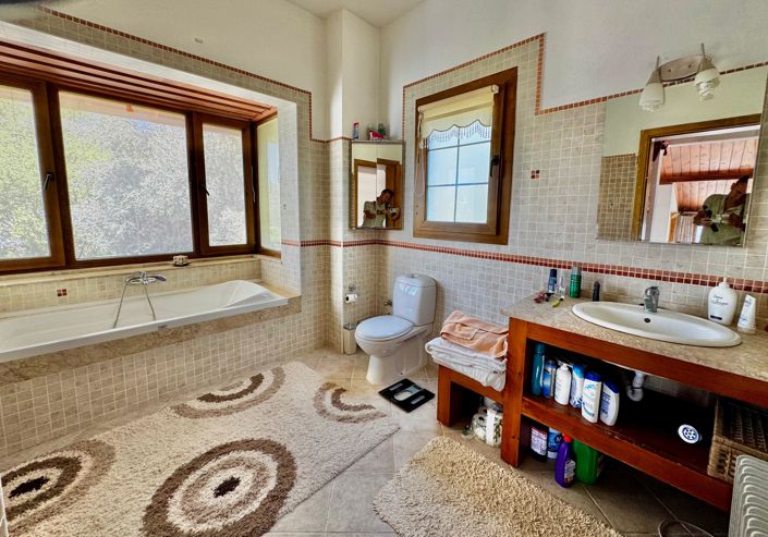 Image No.18-3 Bed Villa for sale