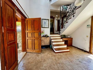 Idyllic Detached Villa In Uzumlu, Fethiye For Sale - Entrance hallway and staircase