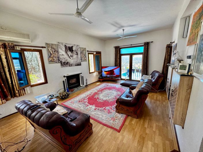 Image No.9-3 Bed Villa for sale