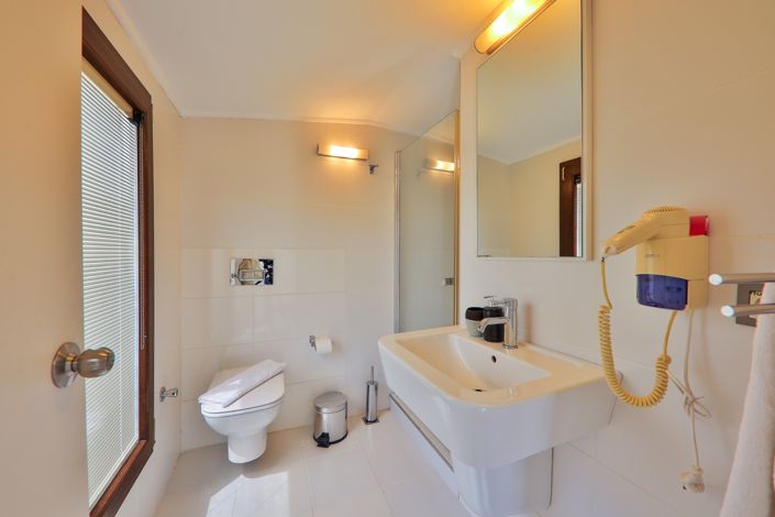 Image No.20-5 Bed Villa for sale