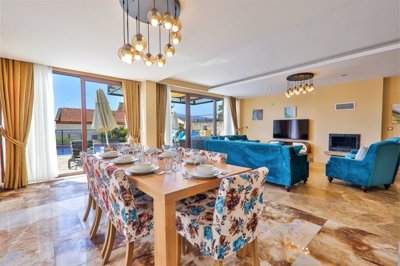 Must-See Villa For Sale In Kalkan With Sea-Views - Open-plan living space