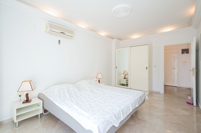 Image No.13-2 Bed Apartment for sale