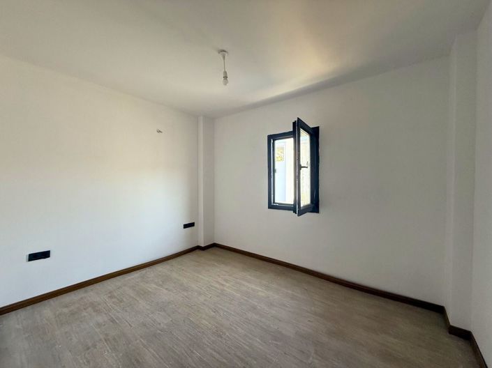 Image No.15-3 Bed Apartment for sale