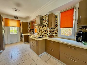 Dramatic Fethiye Villa For Sale In Ovacik With A Private Pool - Stylish fully fitted kitchen