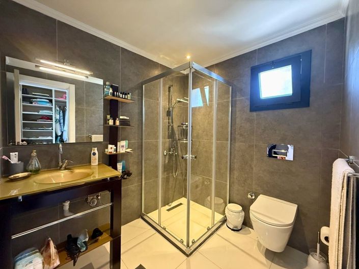 Image No.17-4 Bed Villa for sale