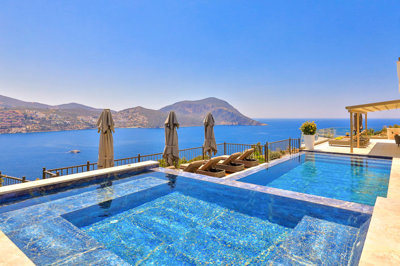 A Luxury 5-Bedroom Sea View Antalya Villa For Sale - Private infinity pool and full sea views