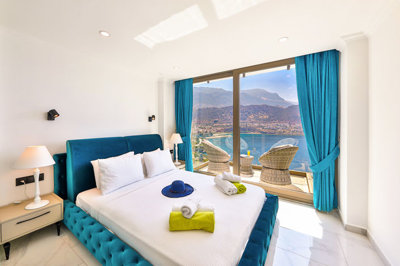 A Luxury 5-Bedroom Sea View Antalya Villa For Sale - Double bedroom on the first floor with balcony and sea views