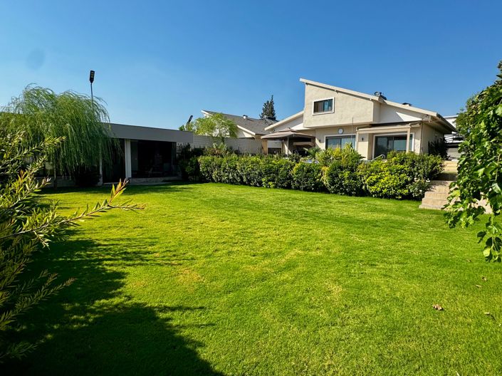 Image No.3-4 Bed Villa for sale