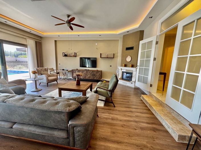 Image No.5-4 Bed Villa for sale