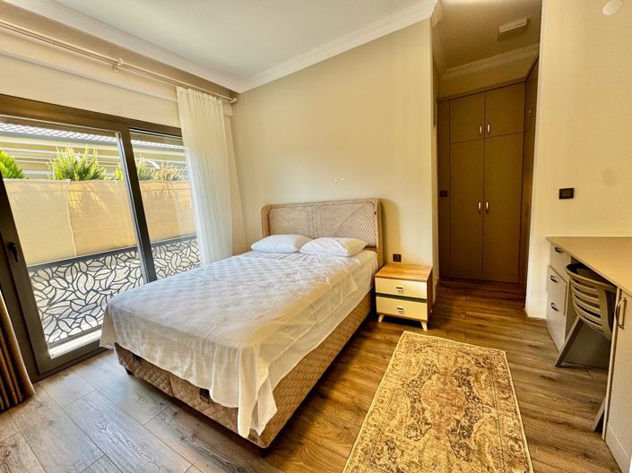 Image No.9-4 Bed Villa for sale