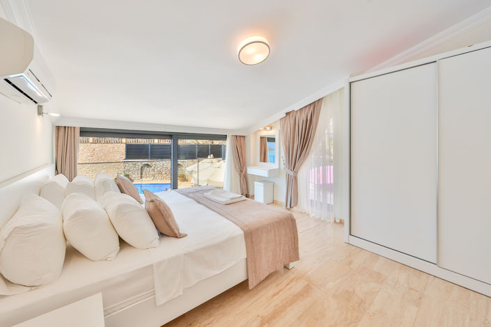 Image No.23-4 Bed Villa for sale