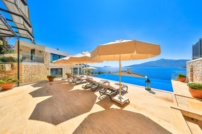 Sensational Villa In Kalkan For Sale With A Private Infinity Pool & Sea Views - Sea view terraces